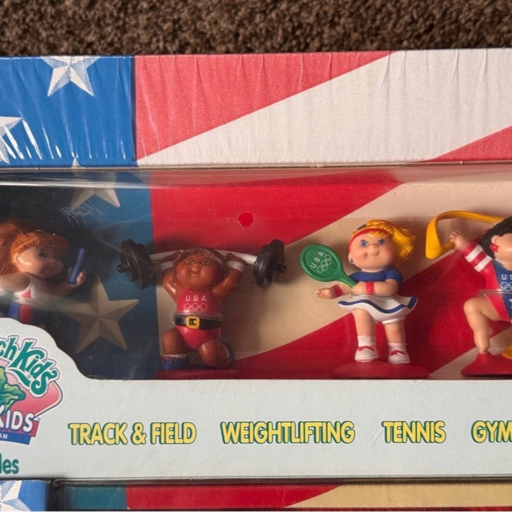 Collectible Cabbage Patch Olympikids Gift Set - Picture 3 of 7